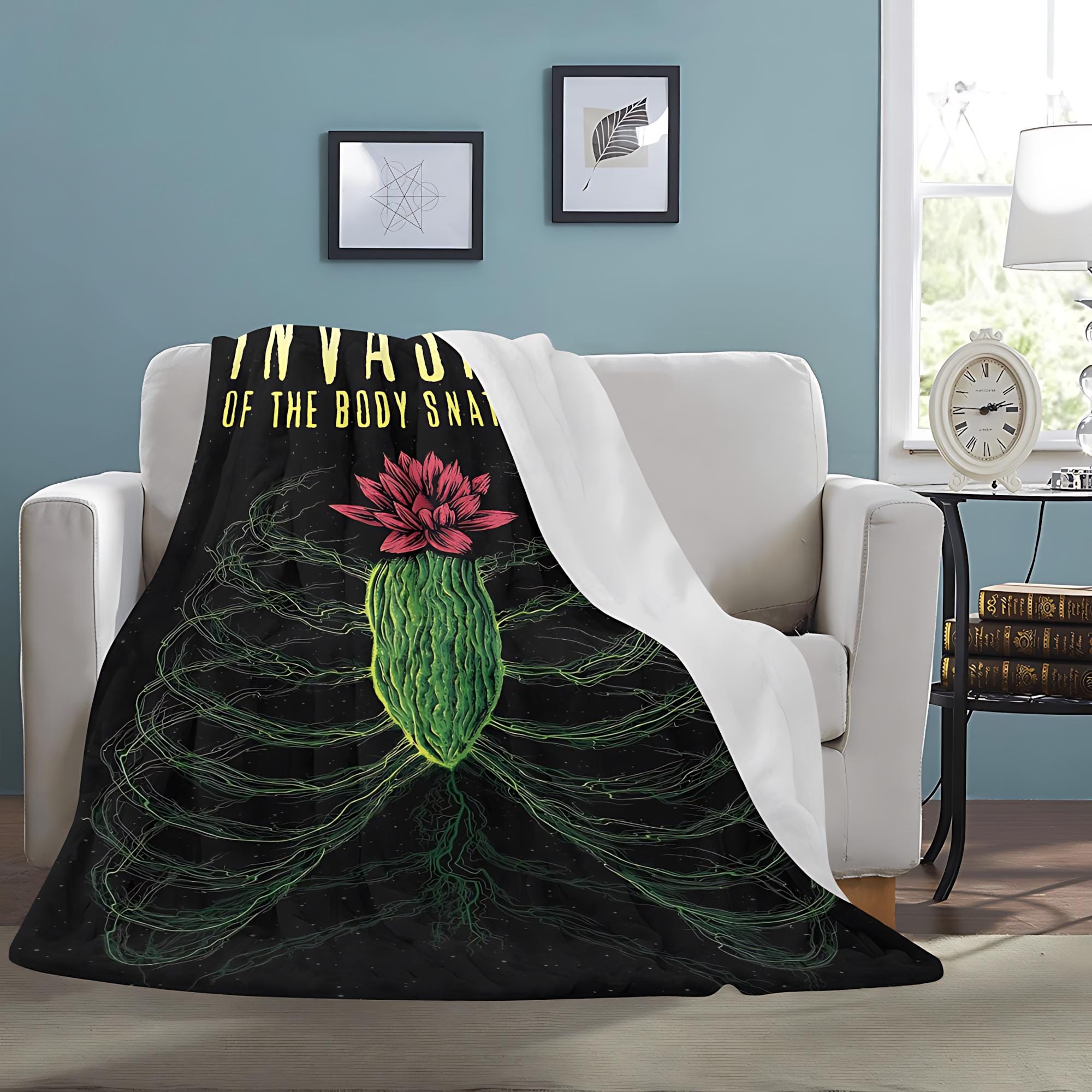 Invasion of the Body Snatchers 1978 Blanket Vintage Style & Pod-Human Comfort